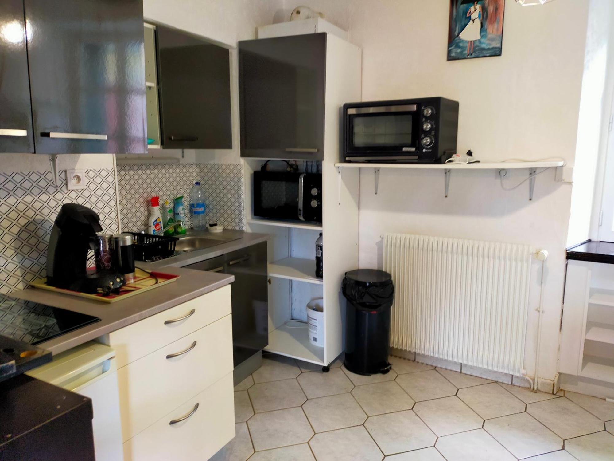 Studio En Rdc Avec Balcon Centre Vitre Bagian luar foto