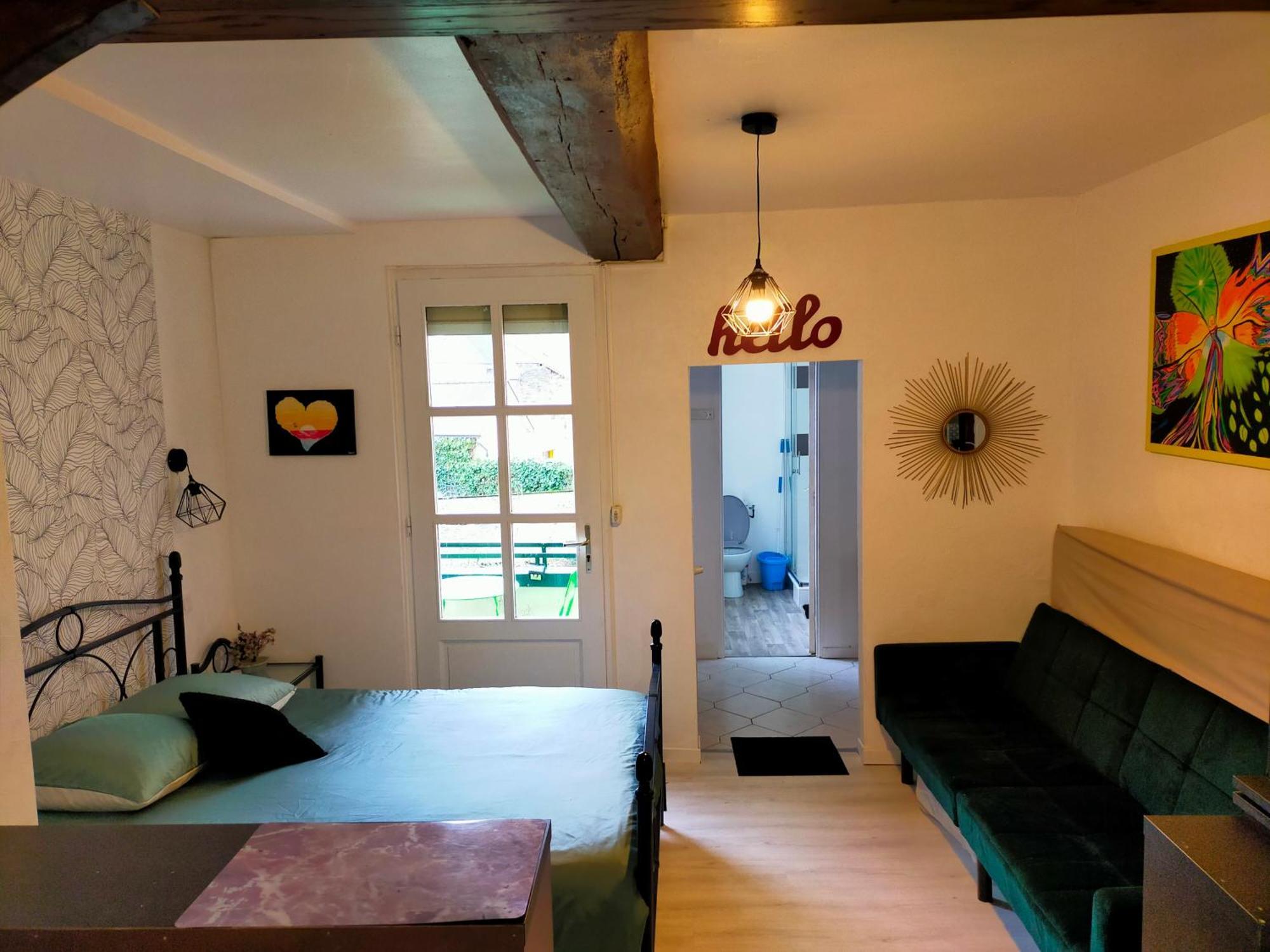 Studio En Rdc Avec Balcon Centre Vitre Bagian luar foto